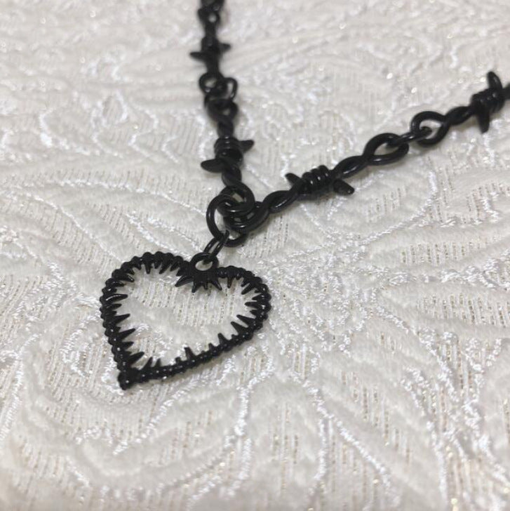 Wholesale Love Heart Thorns Pendant Alloy Necklaces